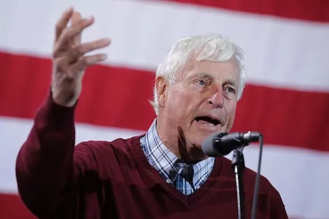 Murió Bobby Knight, legendario técnico del baloncesto universitario de EEUU y medallista olímpico