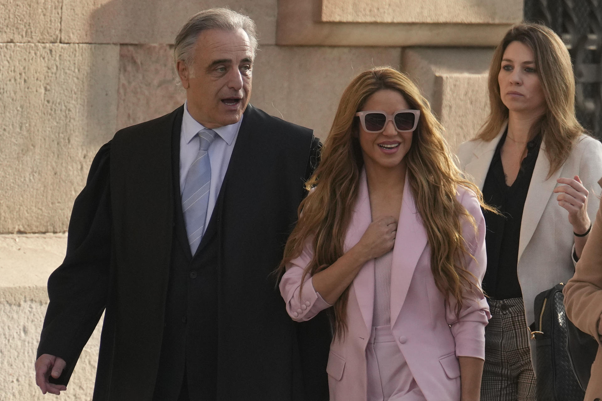 Shakira pacta una multa millonaria y admite el fraude fiscal para evitar la prisión