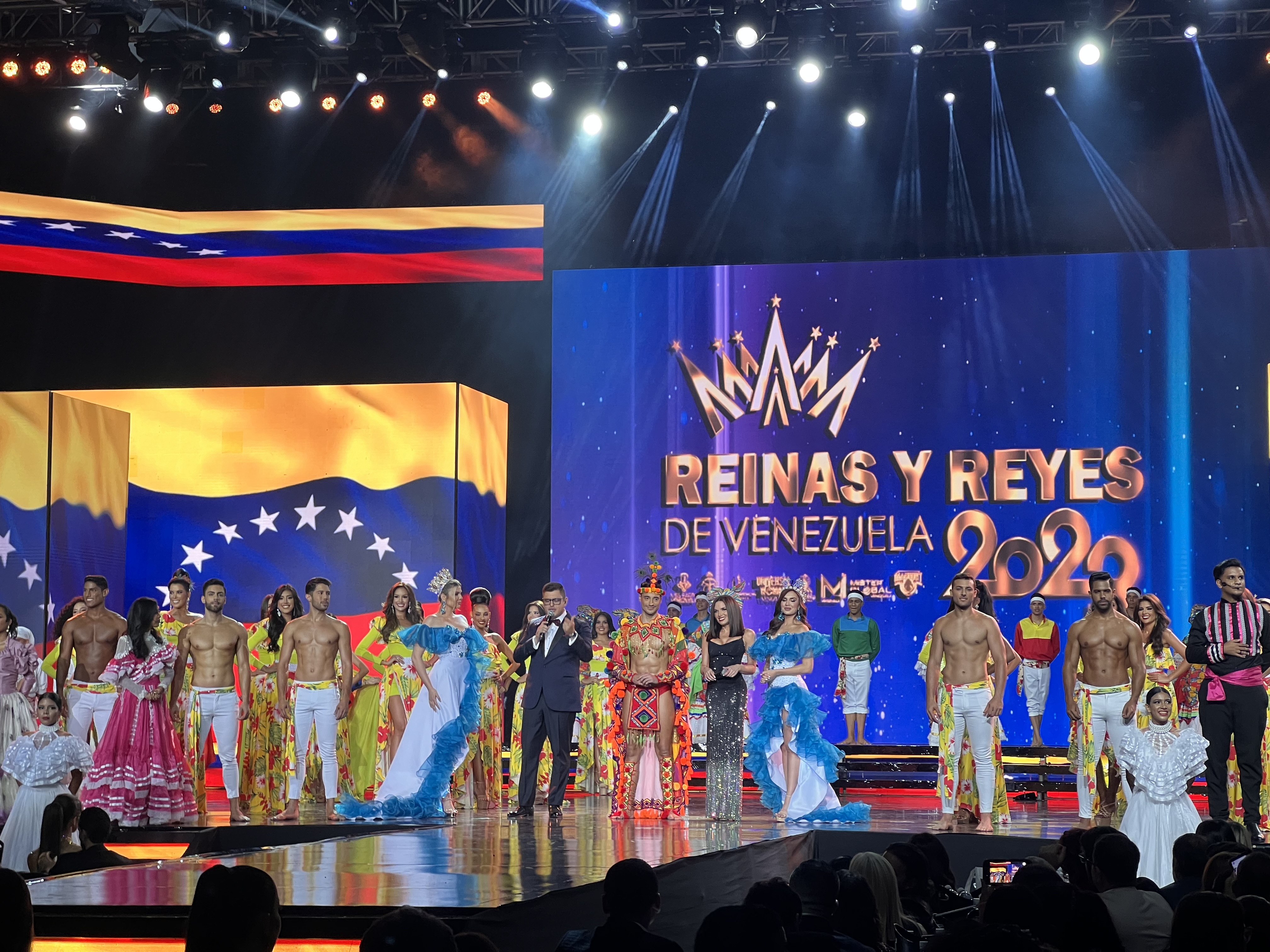 Reinas y Reyes de Venezuela fueron electos en el Poliedro de Caracas