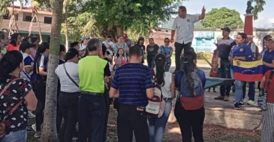 Docentes en Barinas denuncian que directores de escuelas “quieren frenar las protestas por salarios”