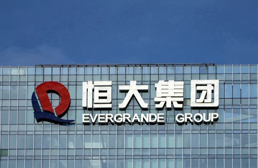 Filial de eléctricos de Evergrande anuncia la detención de su vicepresidente