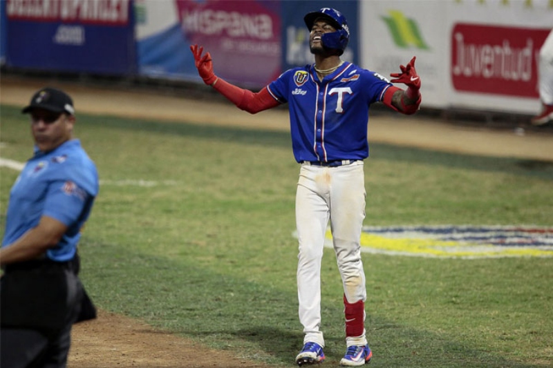 Lvbp anunció las suspensiones tras “trifulca” en la final entre Tiburones y Cardenales