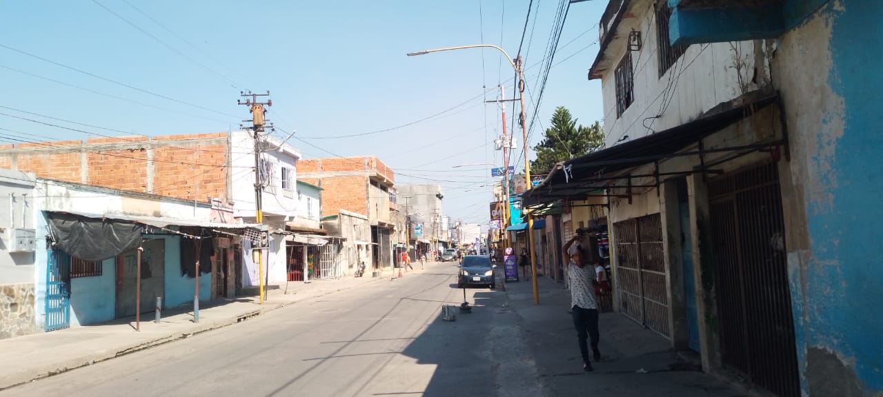 “Nos echaron a perder las Navidades”: Vecinos del barrio Carmen Sur en Valencia suman casi 20 días sin electricidad