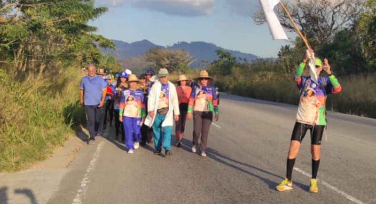 “Es una muestra de amor, fe y esperanza”: Peregrinación hacia la Divina Pastora partió desde Carabobo