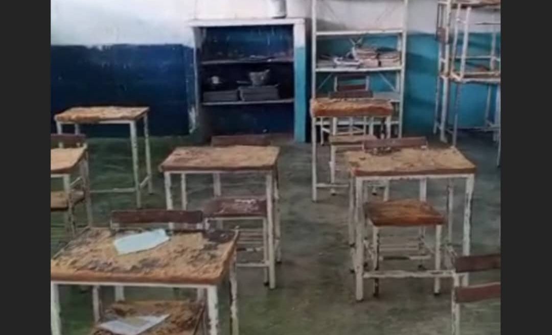 Desidia del chavismo deja en ruinas a escuela del municipio Camejo en Apure (VIDEO)