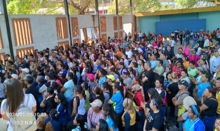 Docentes de Barinas “no comen cuentos” y se mantienen en pie de lucha por mejores salarios