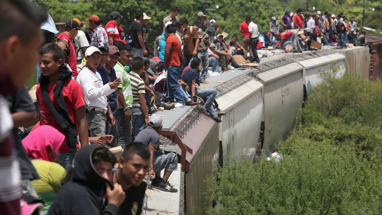 Migrante venezolano regresará a su país luego de que “La Bestia” amputó sus piernas (VIDEO)