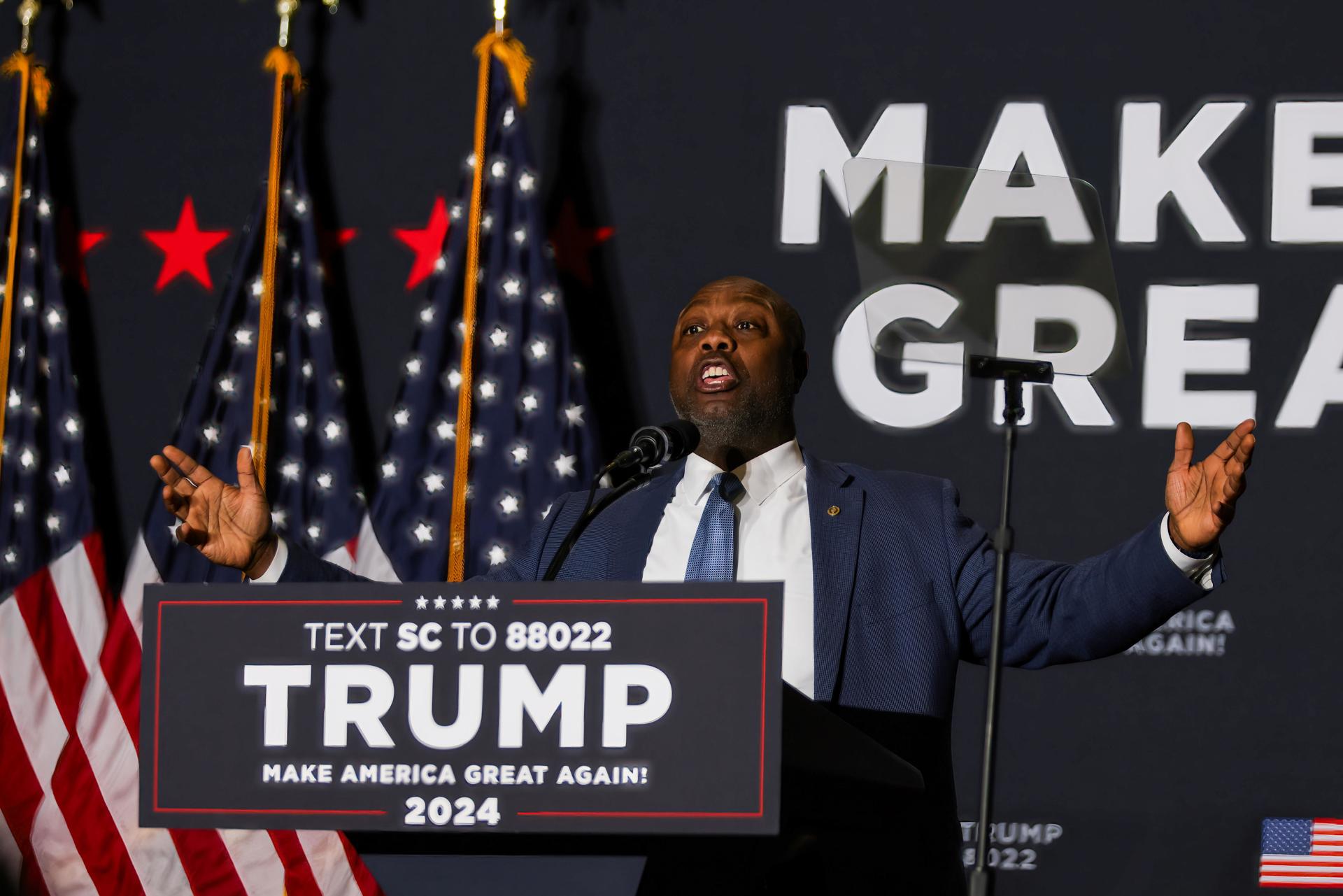 Donald Trump apuntó al senador Tim Scott como su posible compañero de campaña