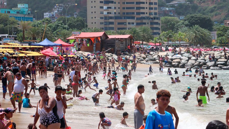 Carnavales “iluminaron” a La Guaira, mientras la crisis apaga la calidad de vida en el estado