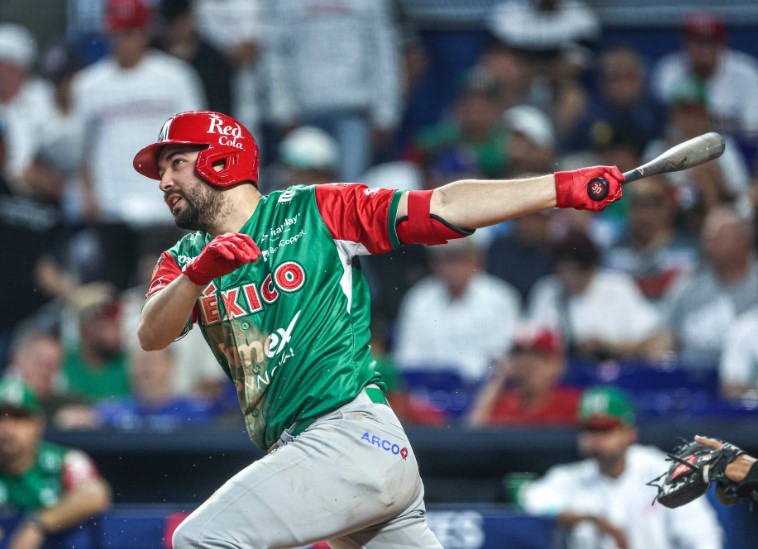 Los Naranjeros le dan una paliza al campeón Licey y toman oxígeno en la Serie del Caribe