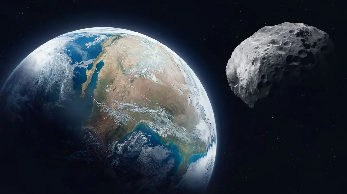 Un gran asteroide pasó muy cerca de la Tierra y venía acompañada de un sopresa (FOTO)