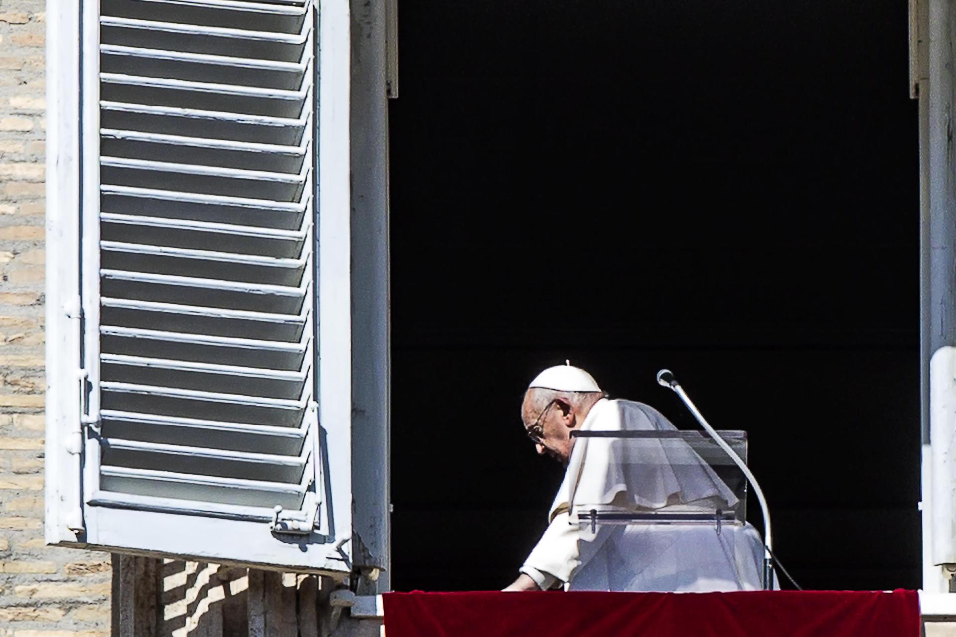 El papa Francisco vuelve a anular su agenda porque “persisten los leves síntomas gripales”