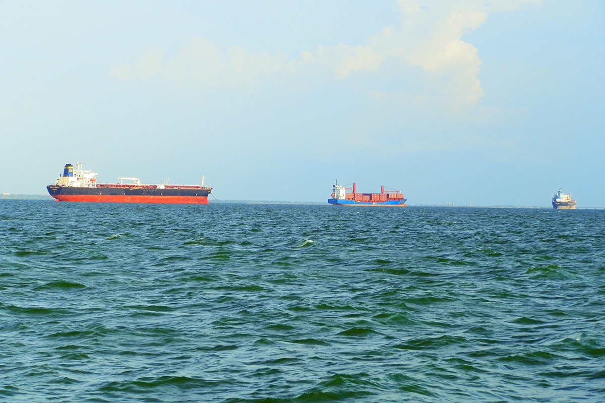 EN VIDEO: Lancha de contratista de Pdvsa se hundió en el lago de Maracaibo