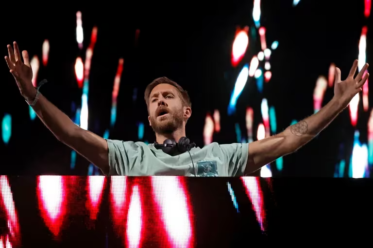 Se incendió la mansión del famoso DJ Calvin Harris en Los Ángeles