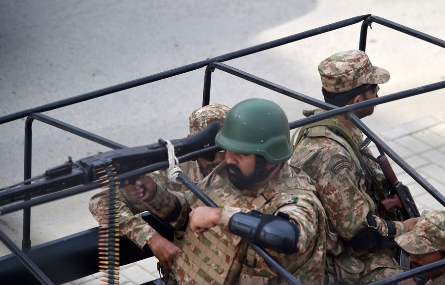 Al menos 10 muertos en el segundo ataque a un partido en Pakistán en la víspera electoral