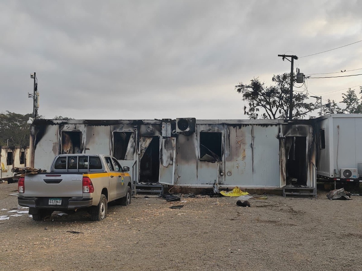 Piden no estigmatizar a migrantes por incendio en refugio del Darién