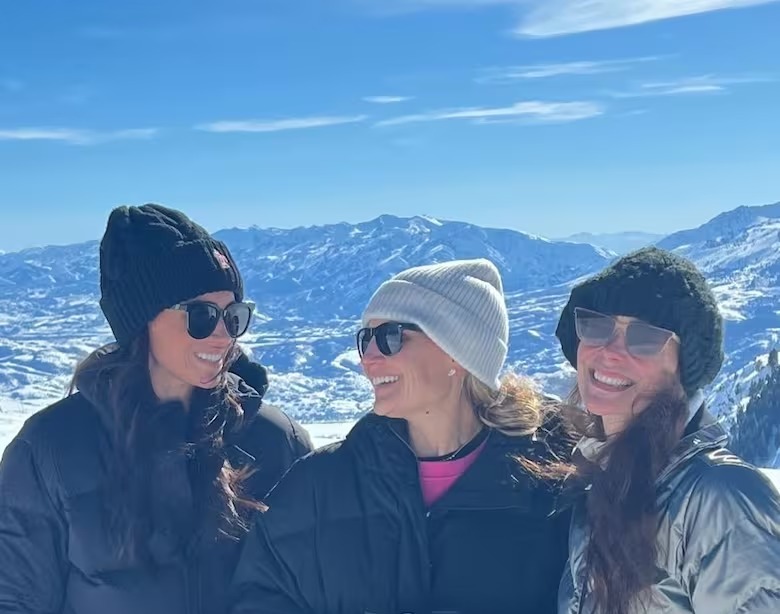 Las vacaciones de Meghan Markle con amigas en medio del mal momento de Harry por la salud del rey Carlos