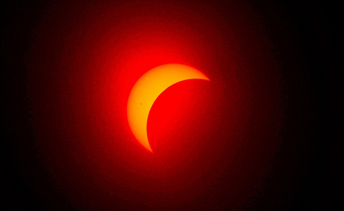 En VIDEO: el momento cuando las playas de Mazatlán se oscurecieron totalmente por el eclipse