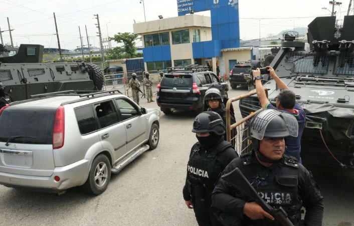 El exvicepresidente Glas está estable y volverá a la cárcel de máxima seguridad de Ecuador