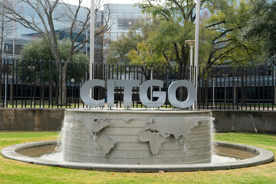 Defensa venezolana pidió pausa de cuatro meses en subasta de acciones de Citgo, según Reuters