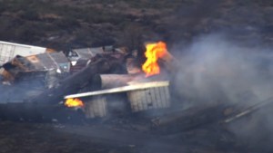 Alarma en Nuevo México: Tren que transportaba propano descarriló y provocó una evacuación masiva del área