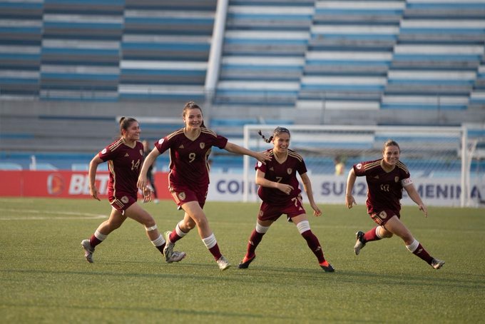 Venezuela le dio un paseo a Perú y puso medio pie en el Mundial Femenino Sub-20