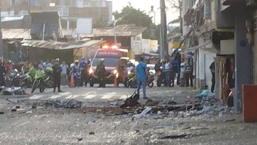 Al menos seis heridos en medio de un atentado terrorista de guerrilleros a la Policía en Colombia