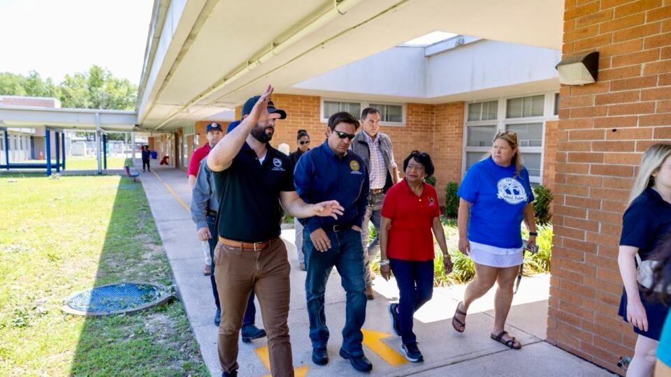 DeSantis inspeccionó daños en Tallahassee debido al clima severo y tornados