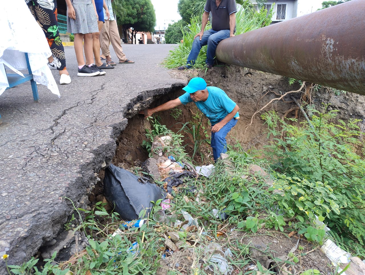 Habitantes de Ureña en Táchira cantaron tercer cumpleaños de la caída de un muro de contención