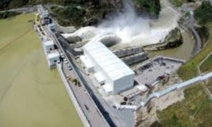 Gobierno de Ecuador amplía suspensión de apagones tras lluvias en zona de hidroeléctricas