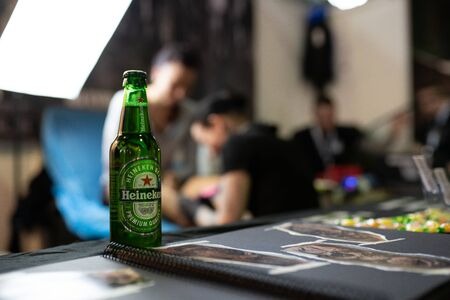 “Yo rechazaba crearla”: Maestro cervecero de Heineken revela los secretos de la versión sin alcohol