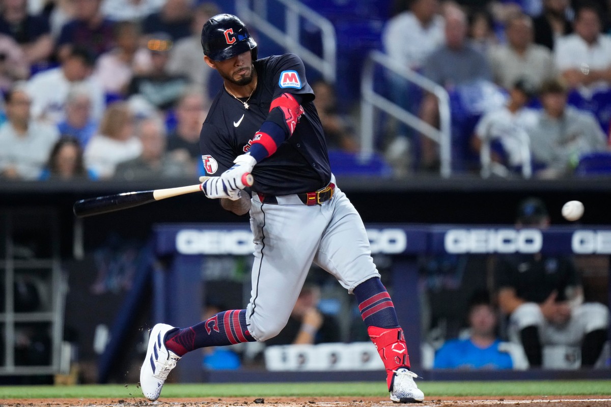 Venezolano Gabriel Arias pegó jonrón en victoria de Guardianes sobre Marlins (Video)