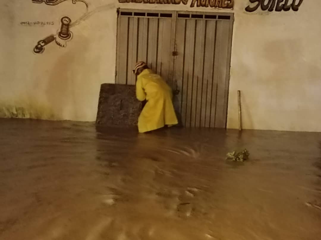 Noche de terror sufrieron habitantes de varias comunidades en Táchira tras fuertes lluvias