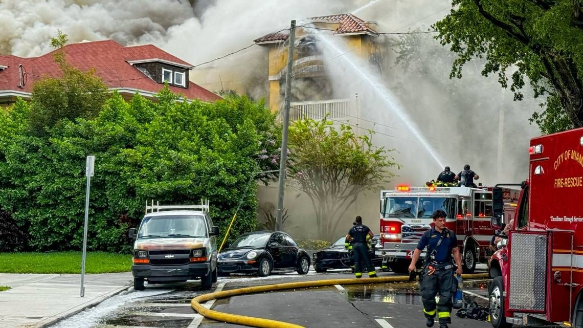 Sujeto fue acusado por intento de asesinato y causar devastador incendio en edificio de Miami