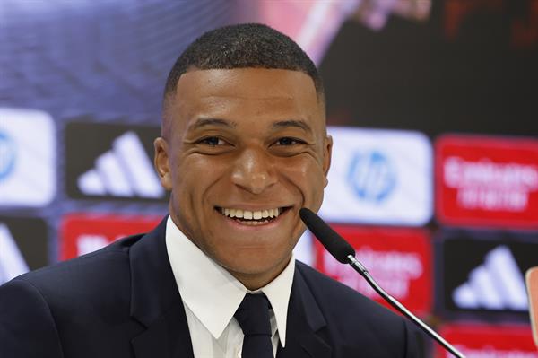 Piratearon la cuenta de Kylian Mbappé en la red social X