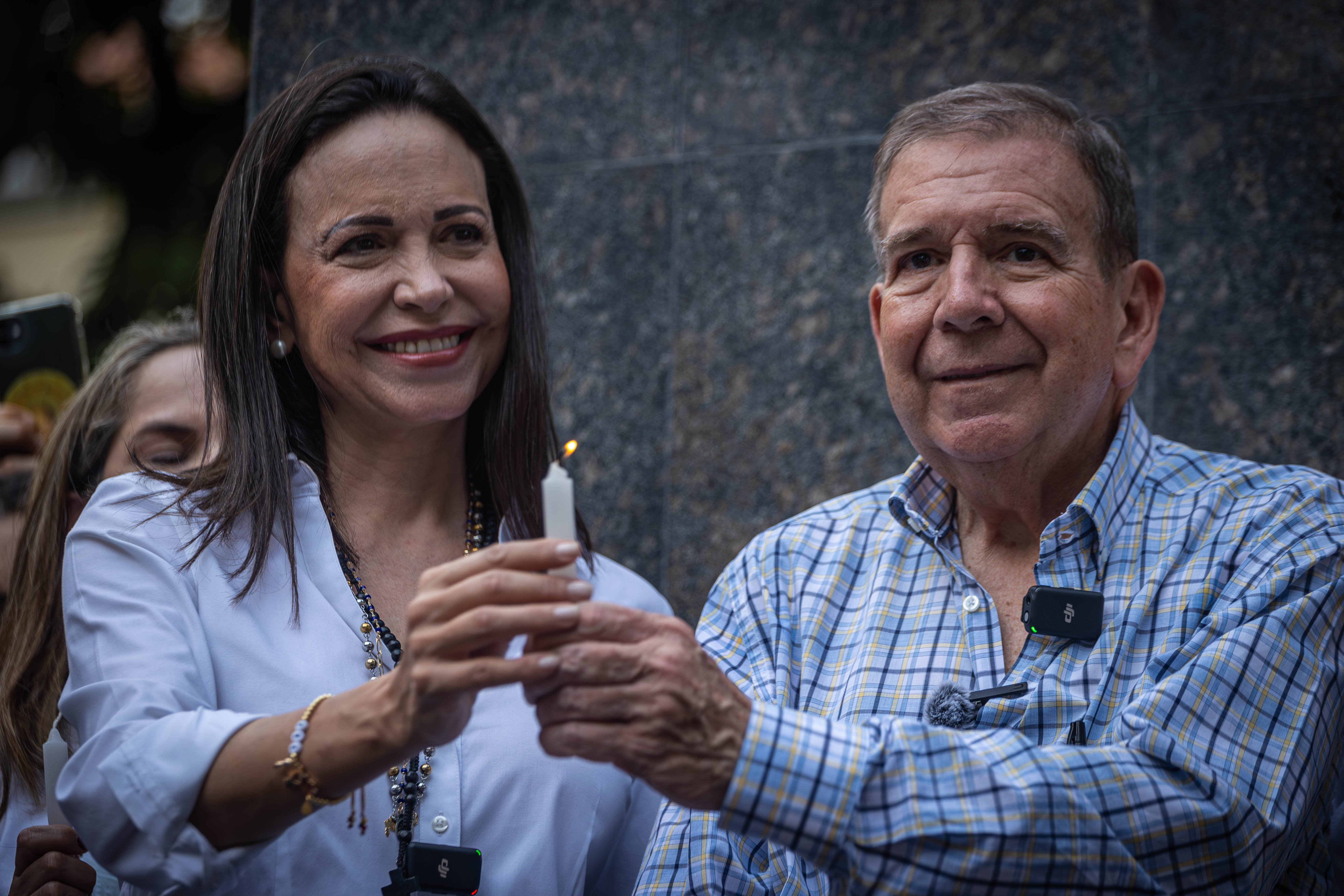 “Tiene que ir de casa en casa para resguardar su vida”, reveló abogado de Edmundo González