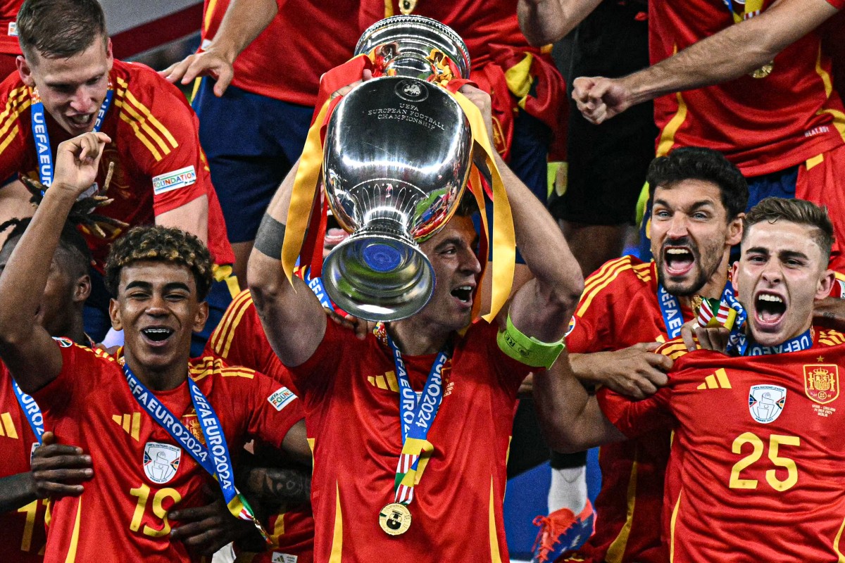 “Invencible”, la “Roja” conquista también las portadas de Europa