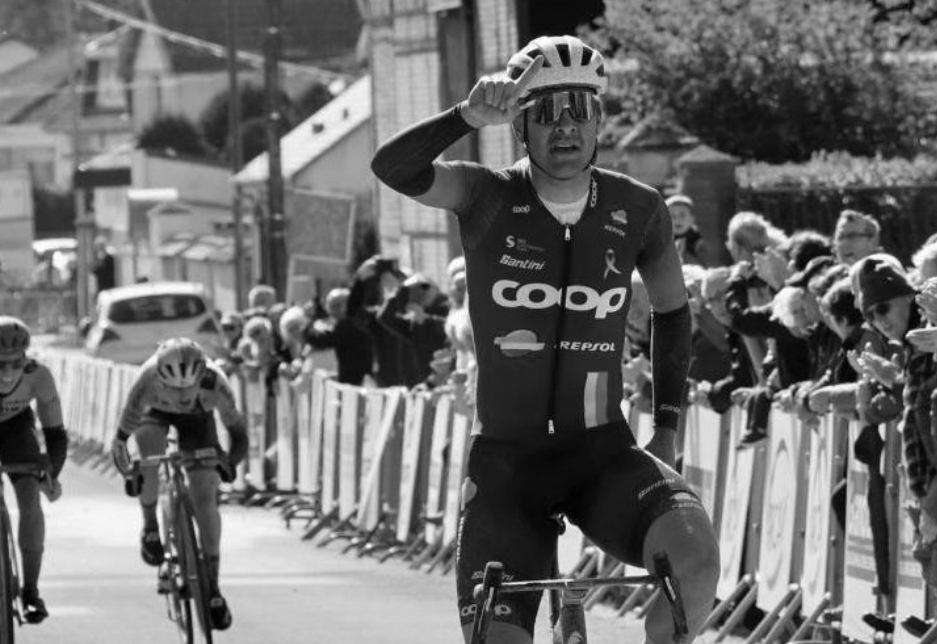 Ciclista murió durante una trágica caída en carretera alpina de la Vuelta a Austria