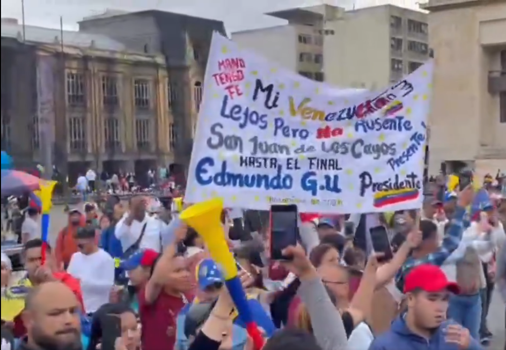 “Lejos pero no ausentes”: venezolanos en Colombia se concentraron en Bogotá en apoyo a Edmundo González este #7Jul