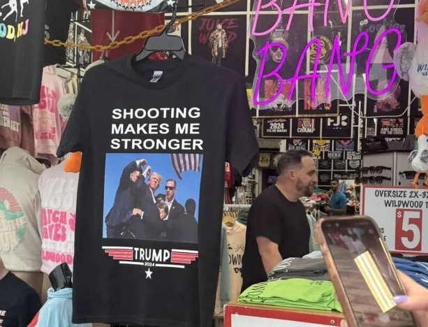 Tiendas en línea rusas comienzan a vender camisetas con la imagen de Trump tras atentado