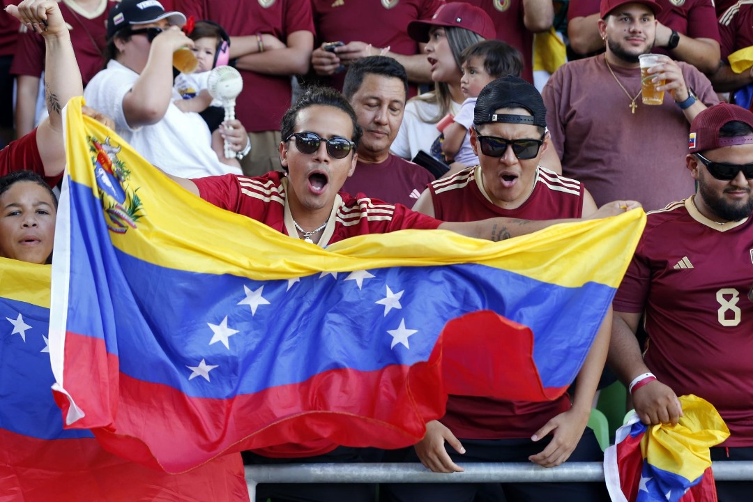 VIDEO: El increíble gesto cívico de aficionados venezolanos tras el triunfo de la Vinotinto en Austin