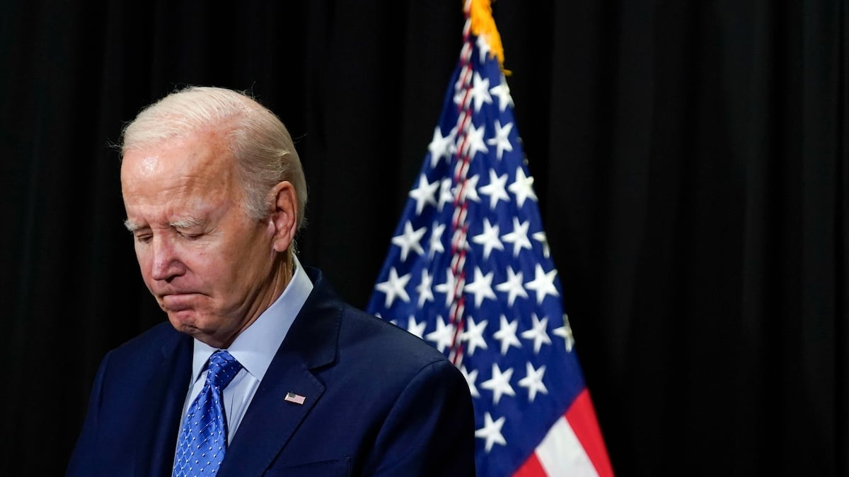 Nuevas encuestas amplían la ventaja de Trump y elevan la presión para que Biden se retire