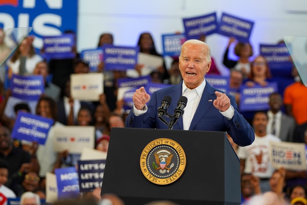 Biden se aferra a su candidatura, pero las opciones de victoria de Trump se disparan con el atentado