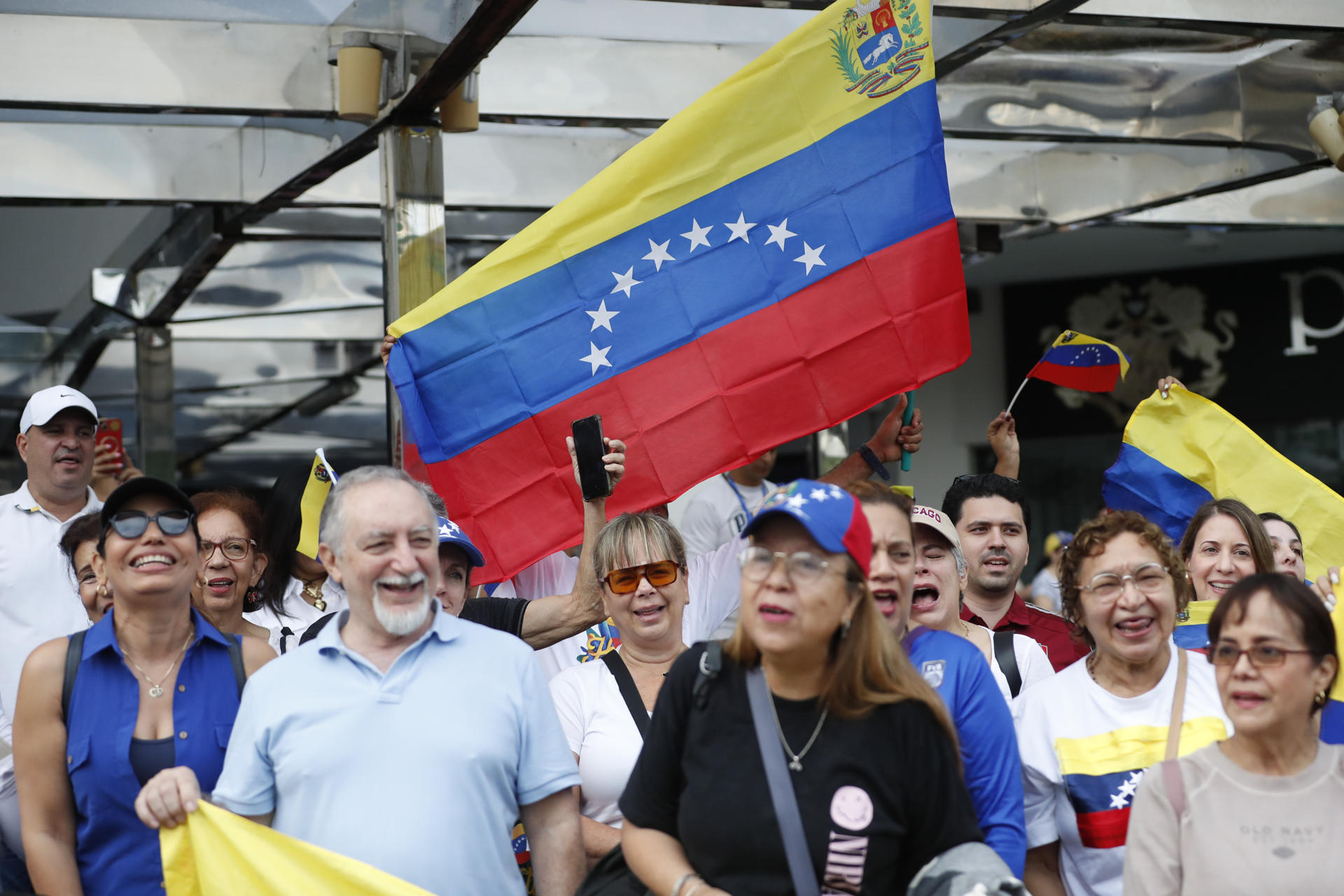 Cientos de venezolanos sufragaron en Panamá con el anhelo de un cambio y una Venezuela libre