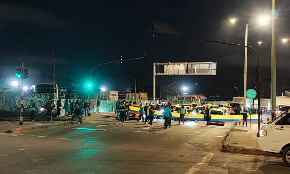 Paro de taxistas en Colombia en protesta contra plataformas de transporte y el precio de la gasolina