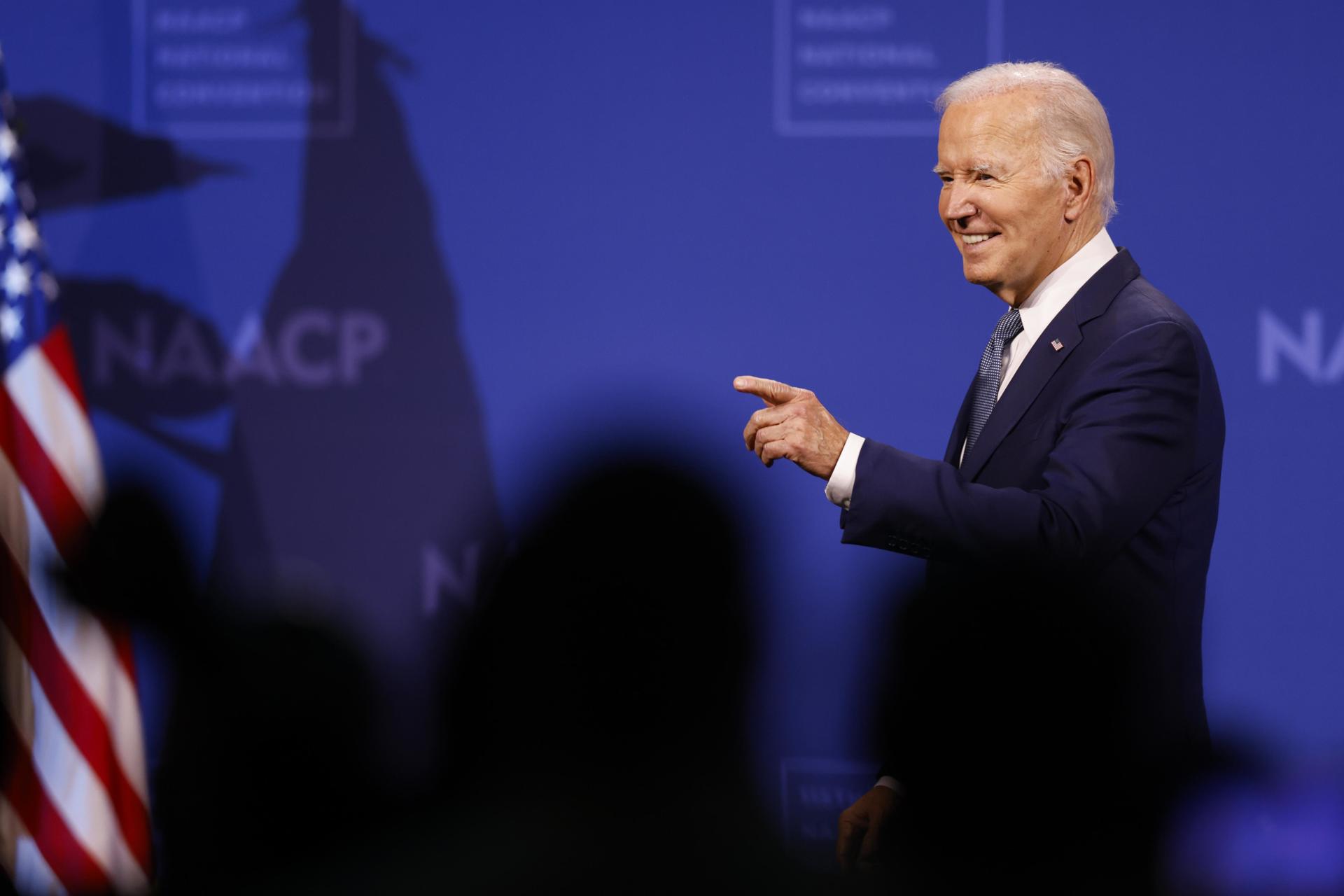 Biden aseguró que se replantearía su candidatura si le diagnostican un problema “médico”