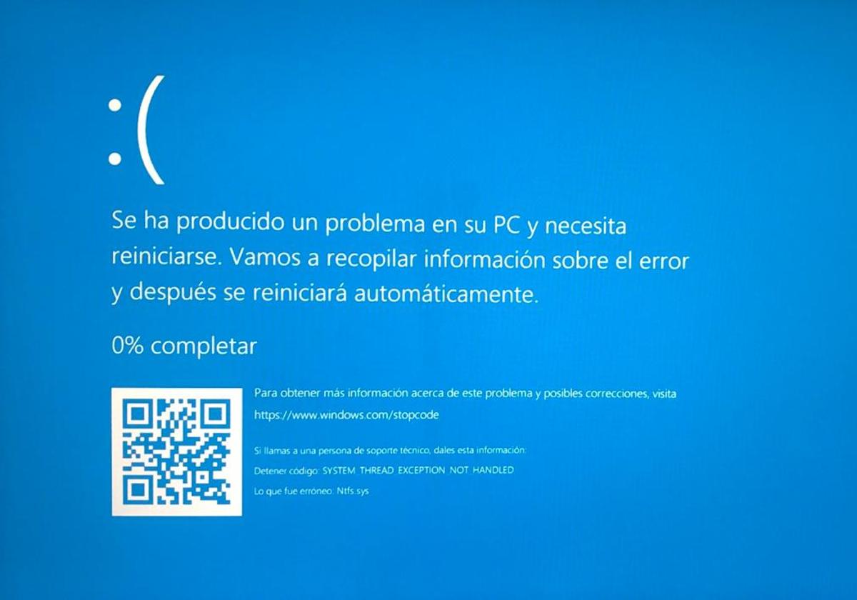 Cómo solucionar la pantalla azul de Windows en tu computadora tras la caída mundial de Microsoft