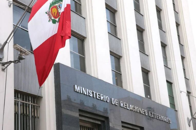 Perú expulsa a diplomáticos chavistas y les da 72 horas para abandonar el país