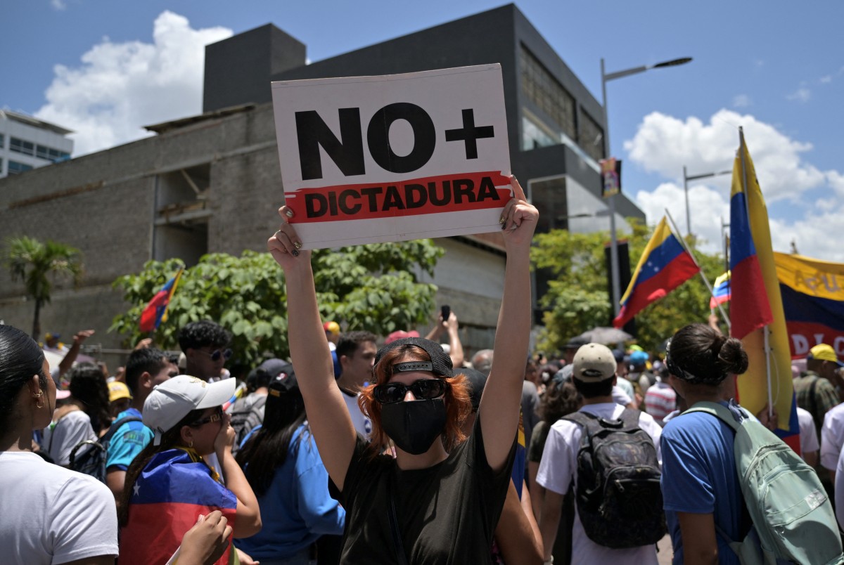 Subió a 24 la penosa cifra de muertos en protestas contra los resultados electorales en Venezuela