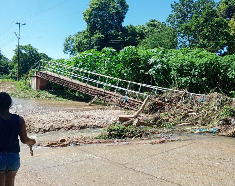 Puentes caídos, carreteras colapsadas y pérdidas en viviendas: lo que dejaron las fuertes lluvias en Sucre